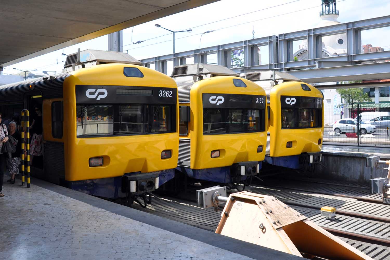 Electric Multiple Unit CP 3215-3520