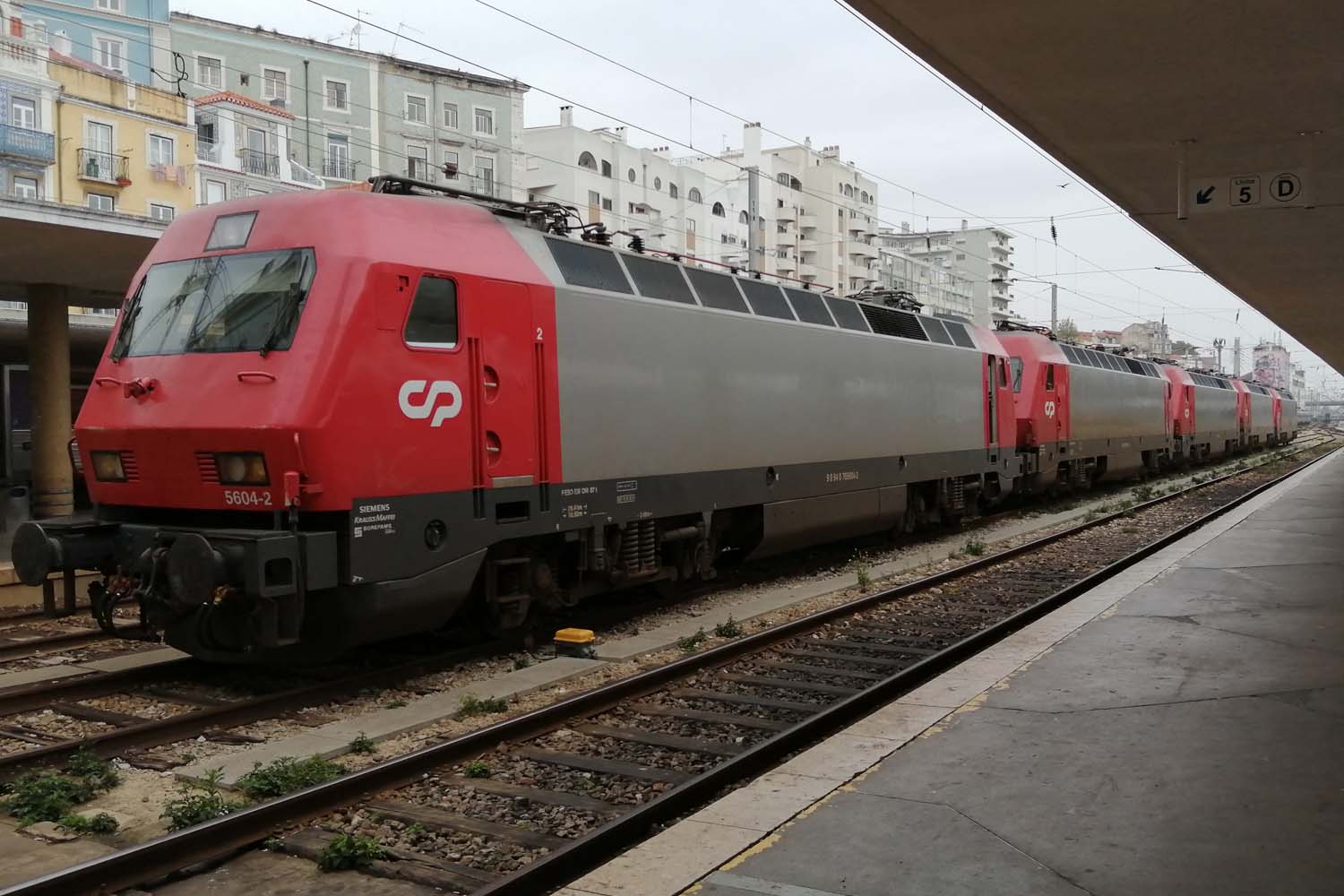 Electric Locomotive CP 5604